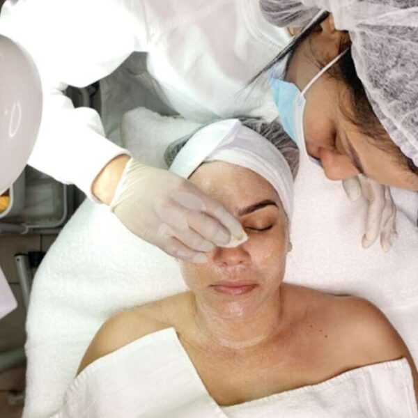 Renewing Facial 700x700 1